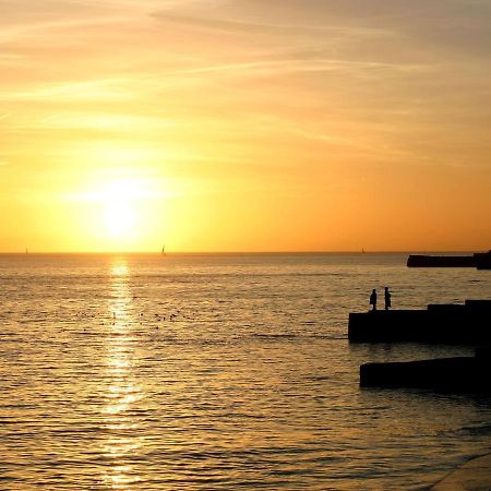 Cour Des Dames Bed & Breakfast La Rochelle  Exterior foto